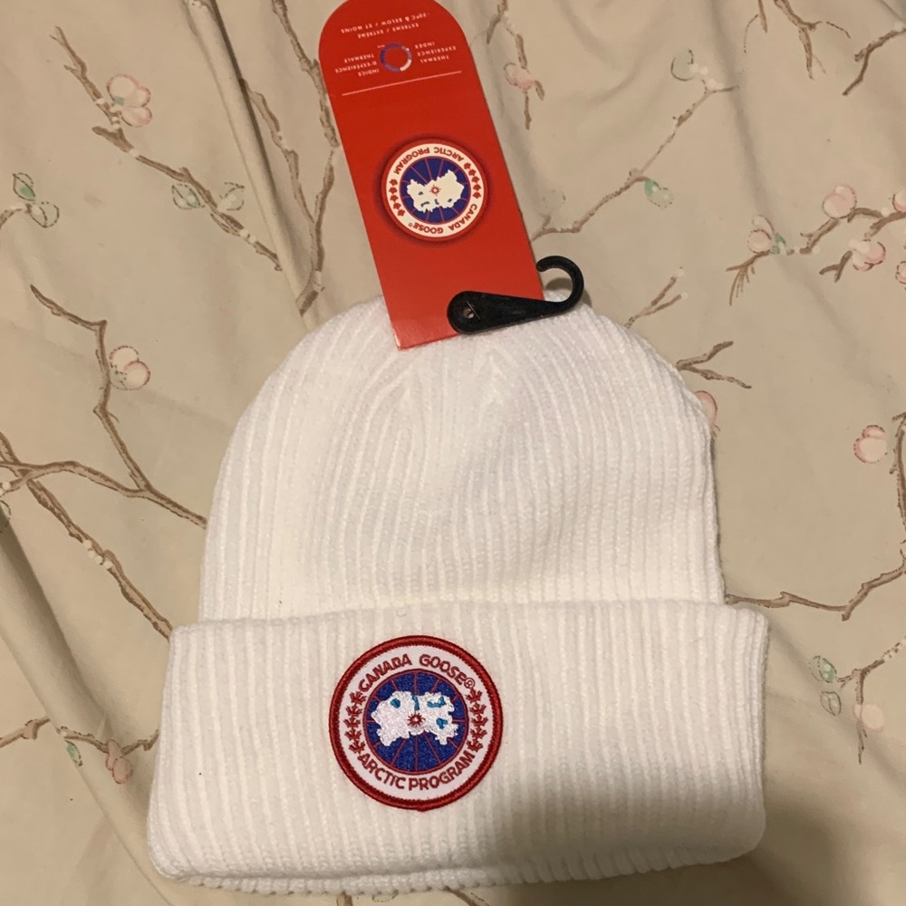 Canada Goose ribbed Beanie with Patch